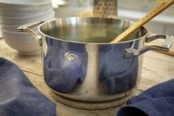 Saveur Selects Kookpan - TriPly RVS - ø 22 Cm / 4.7 Liter 9 Saveur Selects Kookpan - TriPly RVS - ø 22 Cm / 4.7 Liter -Koken Pro Verkoopwinkel 4QT Casserole Lifestyle 1 scaled 1