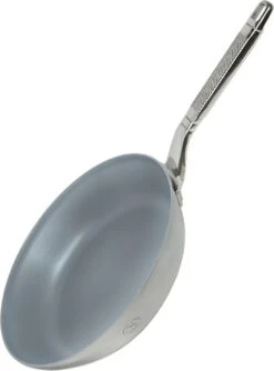 Saveur Selects Pannenset Voyage Series (Hapjespan ø 25 Cm + Koekenpan ø 30 Cm) - TriPly RVS - Inductie En Alle Andere Warmtebronnen -Koken Pro Verkoopwinkel 888x1200