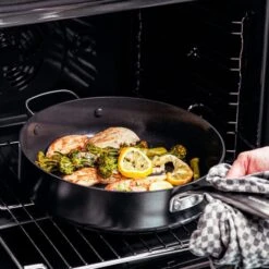 GreenPan Hapjespan Met Deksel - Copenhagen - Zwart - ø 28 Cm / 4.3 Liter - Keramische Anti-aanbaklaag -Koken Pro Verkoopwinkel 9d5a0eba493d9b013c02ab84b26a3dfe73831ade 8 Cop Skill 28cm CC003347 001 OvenSafe5B15D