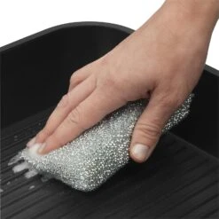 Blackwell Pannensponsje Zilver 7 Blackwell Pannensponsje Zilver -Koken Pro Verkoopwinkel Blackwell Pannensponsje Zilver in gebruik 2