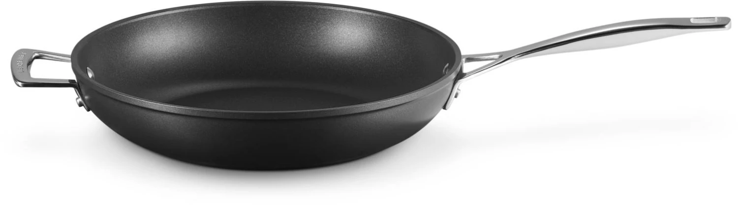 Le Creuset Sauteerpan Les Forgées TNS - ø 30 Cm / 3.7 Liter - Standaard Anti-aanbaklaag 3 Le Creuset Sauteerpan Les Forgées TNS - ø 30 Cm / 3.7 Liter - Standaard Anti-aanbaklaag
