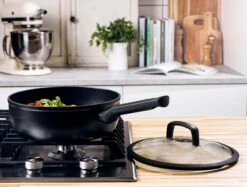 BK Hapjespan Met Deksel - Easy Induction - ø 28 Cm / 4.6 Liter - Keramische Anti-aanbaklaag -Koken Pro Verkoopwinkel bcf2cdccf90878caf7fa58243e2fb20cc4cc690b BK Easy Induction Skillet 24 008