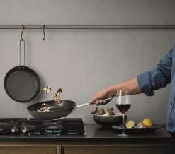 Eva Solo Koekenpan Professional - ø 20 Cm - Standaard Anti-aanbaklaag -Koken Pro Verkoopwinkel eva solo prof 20 cm sfeer