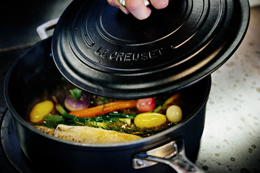 Le Creuset Hapjespan Les Forgées TNS - ø 26 Cm / 4 Liter - Standaard Anti-aanbaklaag 5 Le Creuset Hapjespan Les Forgées TNS - ø 26 Cm / 4 Liter - Standaard Anti-aanbaklaag - Afbeelding 3