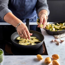 Demeyere Koekenpan Alu Comfort 3 - Duraslide - ø 20 Cm - Standaard Anti-aanbaklaag 15 Demeyere Koekenpan Alu Comfort 3 - Duraslide - ø 20 Cm - Standaard Anti-aanbaklaag -Koken Pro Verkoopwinkel pdp masonry content demeyere alu comfort dura 3 pan heats up quickly 750x750