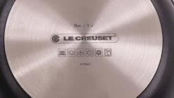 Le Creuset Koekenpannenset Les Forgées TNS - ø 24 En 28 Cm - Standaard Anti-aanbaklaag -Koken Pro Verkoopwinkel sfeer 5